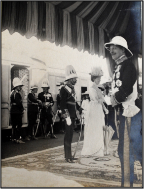 Their Majesties The King and Queen Board the Train to Leave Delhi, with Lord Hardinge in Attendance